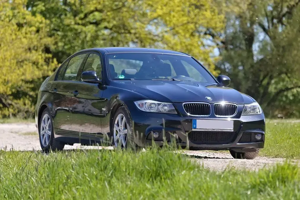 Gebraucht BMW 320 M Sport 170 PS (125 kW) 2009 Schwarz Limousine