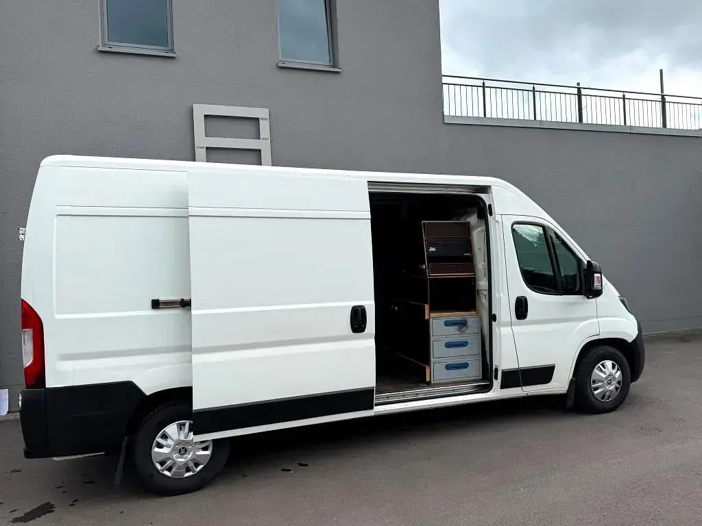 Gebraucht Peugeot Boxer 163 PS (119 kW) 2019 Weiß Van