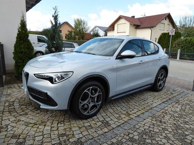 Silber Gebraucht 2023 Alfa Romeo Stelvio Ti SUV | 34.900 € (Superpreis) - Bild 1/4