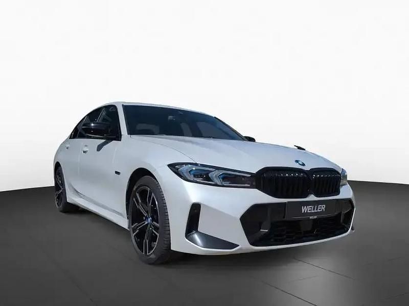 Gebraucht BMW 330e M Sport 292 PS (214 kW) 2024 Weiß Limousine