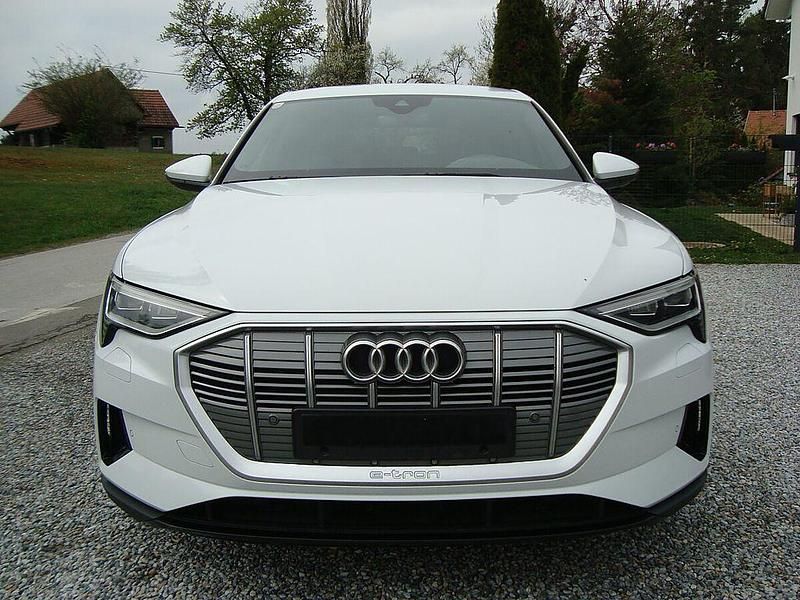Gebraucht Audi e-tron S-Line 300 kW (408 PS) 2022 Weiß SUV