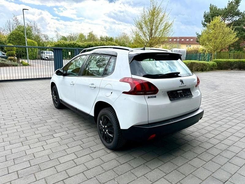 Gebraucht Peugeot 2008 Active 82 PS (60 kW) 2019 Weiß SUV