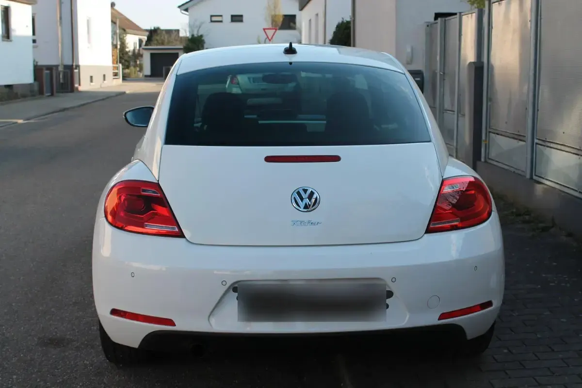 Gebraucht VW Beetle 105 PS (77 kW) 2012 Weiß Kleinwagen