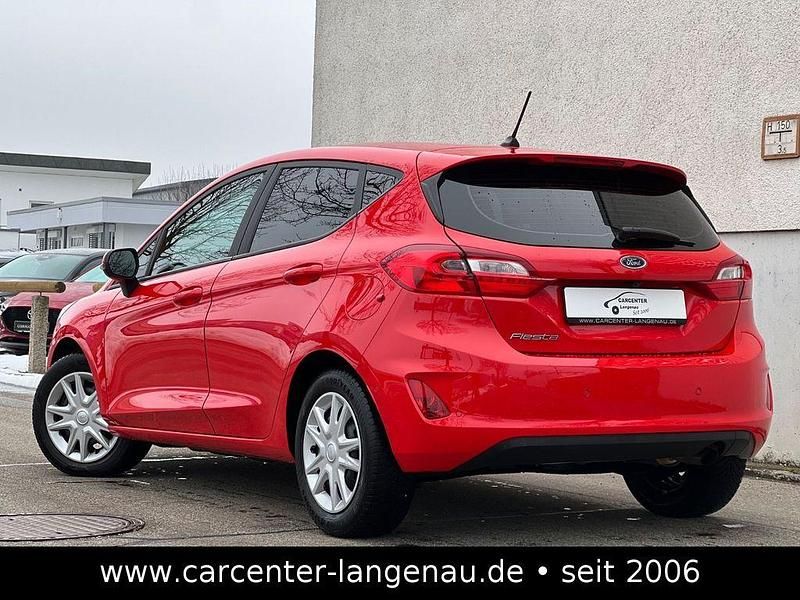 Gebraucht Ford Fiesta Cool & Connect 86 PS (63 kW) 2019 Rot Limousine