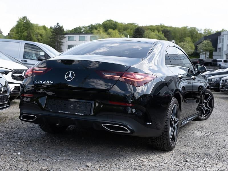 Gebraucht Mercedes CLA220 AMG 190 PS (139 kW) 2024 Metalliclack kosmosschwarz Limousine