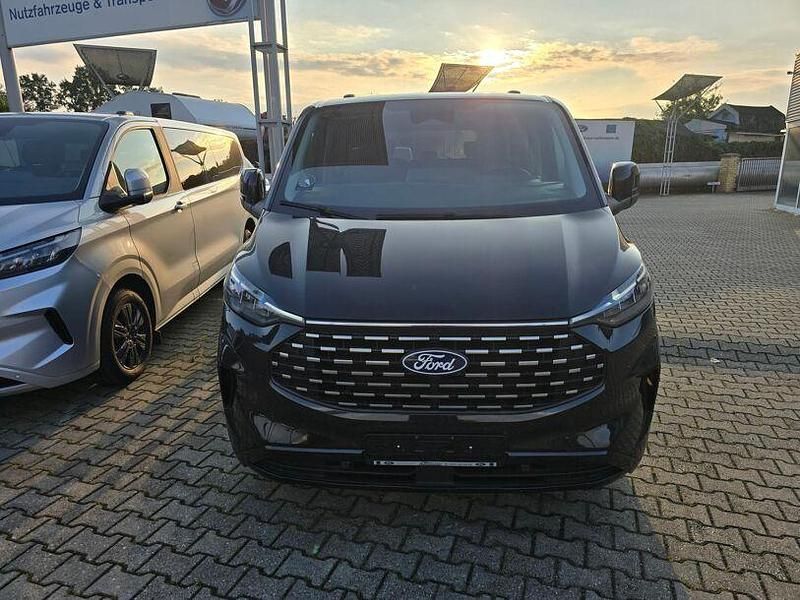Gebraucht Ford Tourneo Custom Titanium 170 PS (125 kW) 2025 Schwarz Van