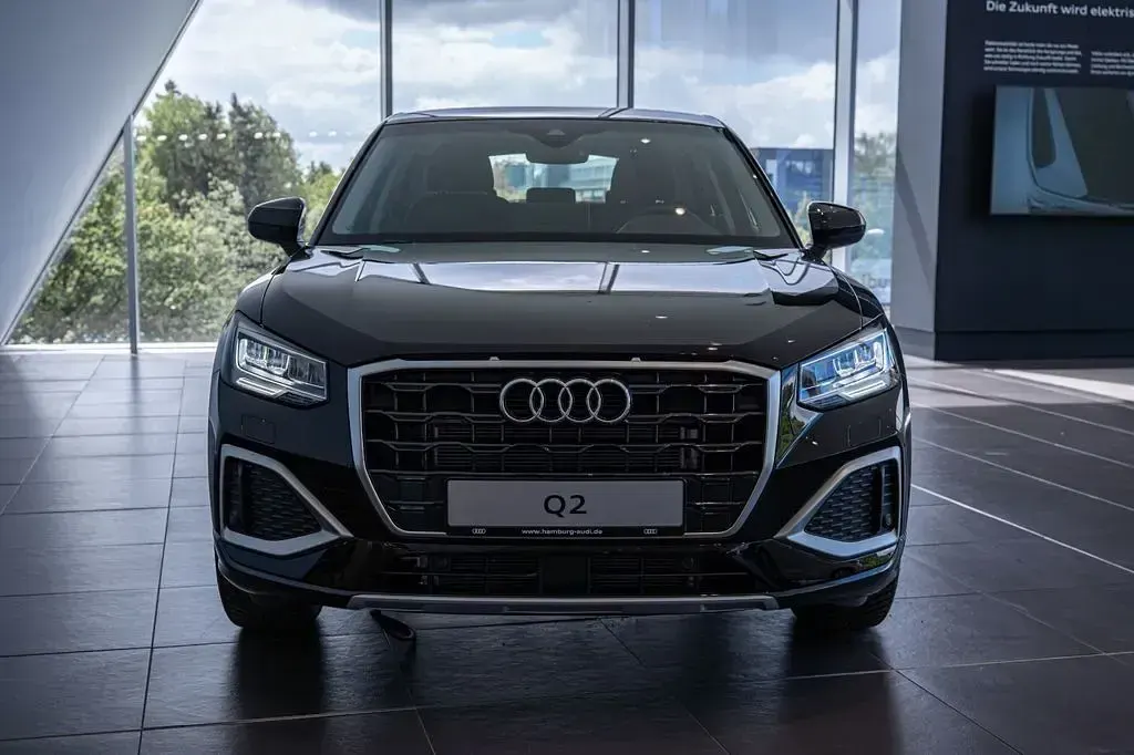 Neu Audi Q2 Advanced Plus 150 PS (110 kW) 2026 Schwarz SUV