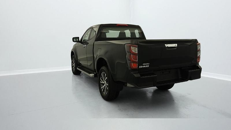 Neu Isuzu D-Max 165 PS (121 kW) 2025 Onyx black Pickup