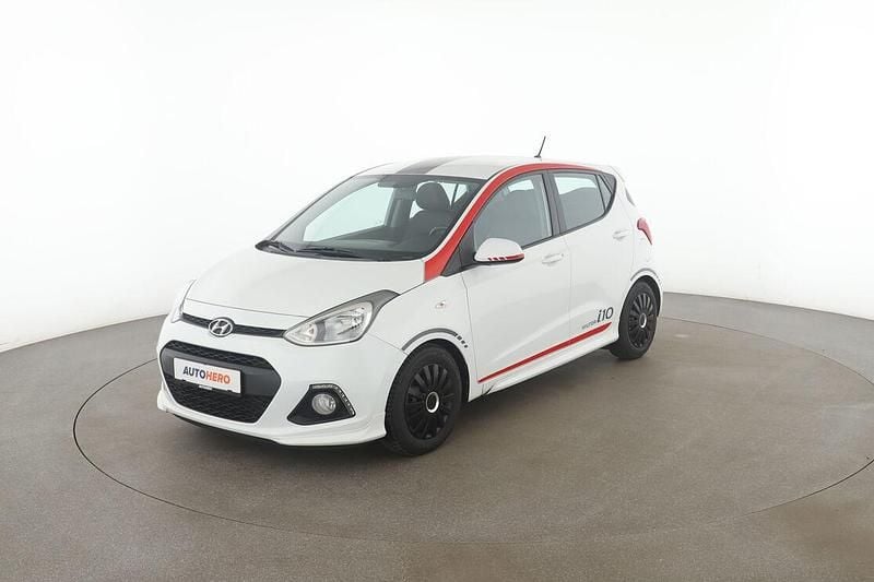 Weiß Gebraucht 2016 Hyundai i10 Sport Kleinwagen | 7.700 € (Fairer Preis) - Bild 1/3