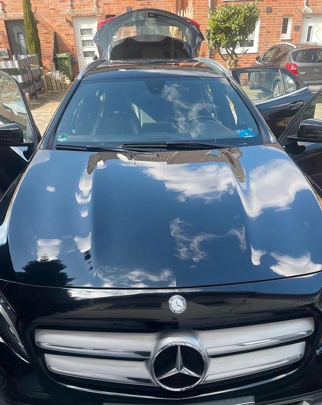 Gebraucht Mercedes GLA180 122 PS (89 kW) 2016 Schwarz SUV