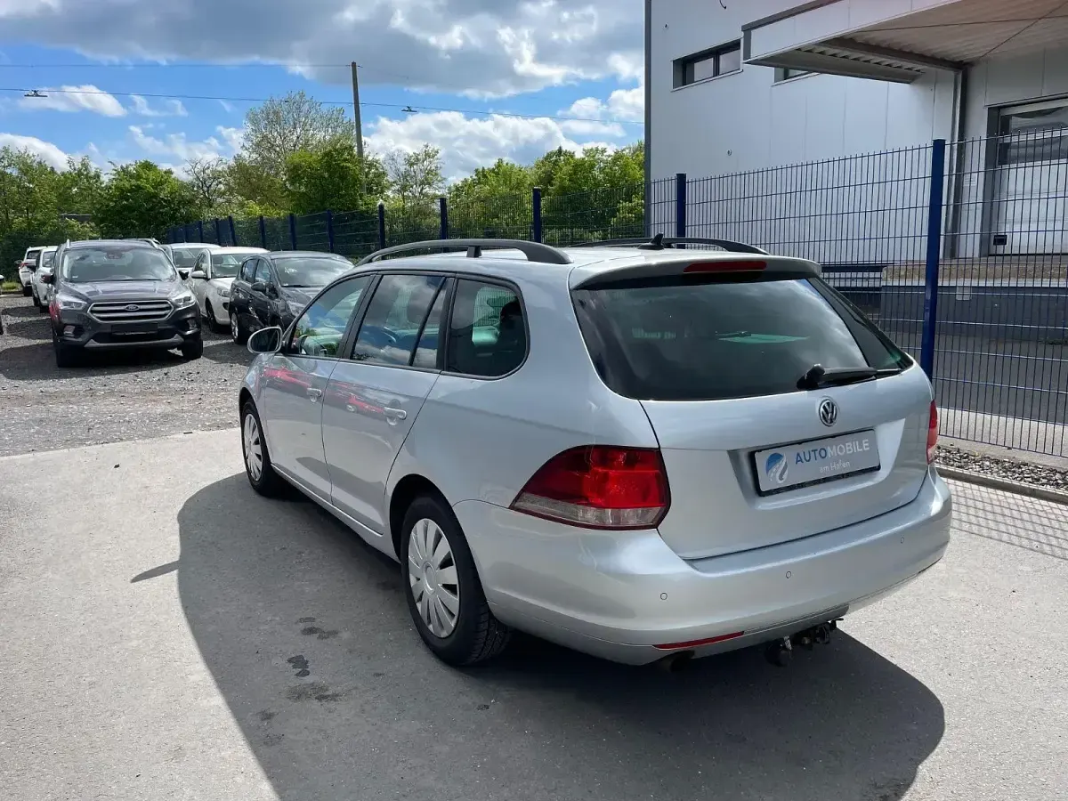 Gebraucht VW Golf VII 105 PS (77 kW) 2012 Silber Kombi