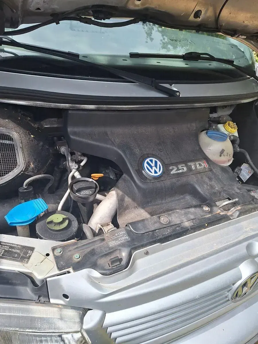 Gebraucht VW Multivan 151 PS (111 kW) 2001 Silber Van / Kleinbus