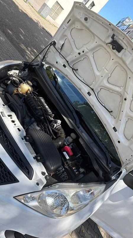 Gebraucht VW Polo 70 PS (51 kW) 2010 Weiß Kleinwagen