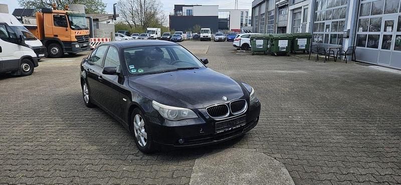 Gebraucht BMW 523 177 PS (130 kW) 2005 Schwarz Limousine