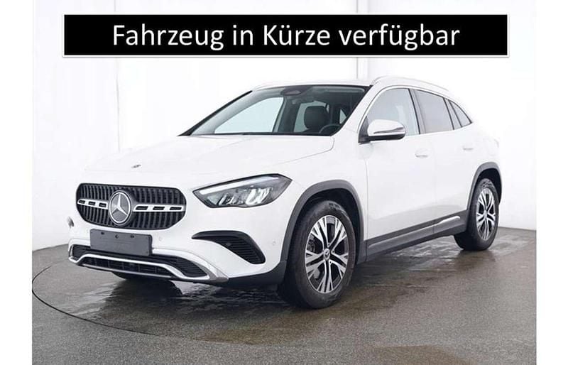 Gebraucht Mercedes GLA180 Progressive 136 PS (100 kW) 2024 Unilack polarweiß SUV