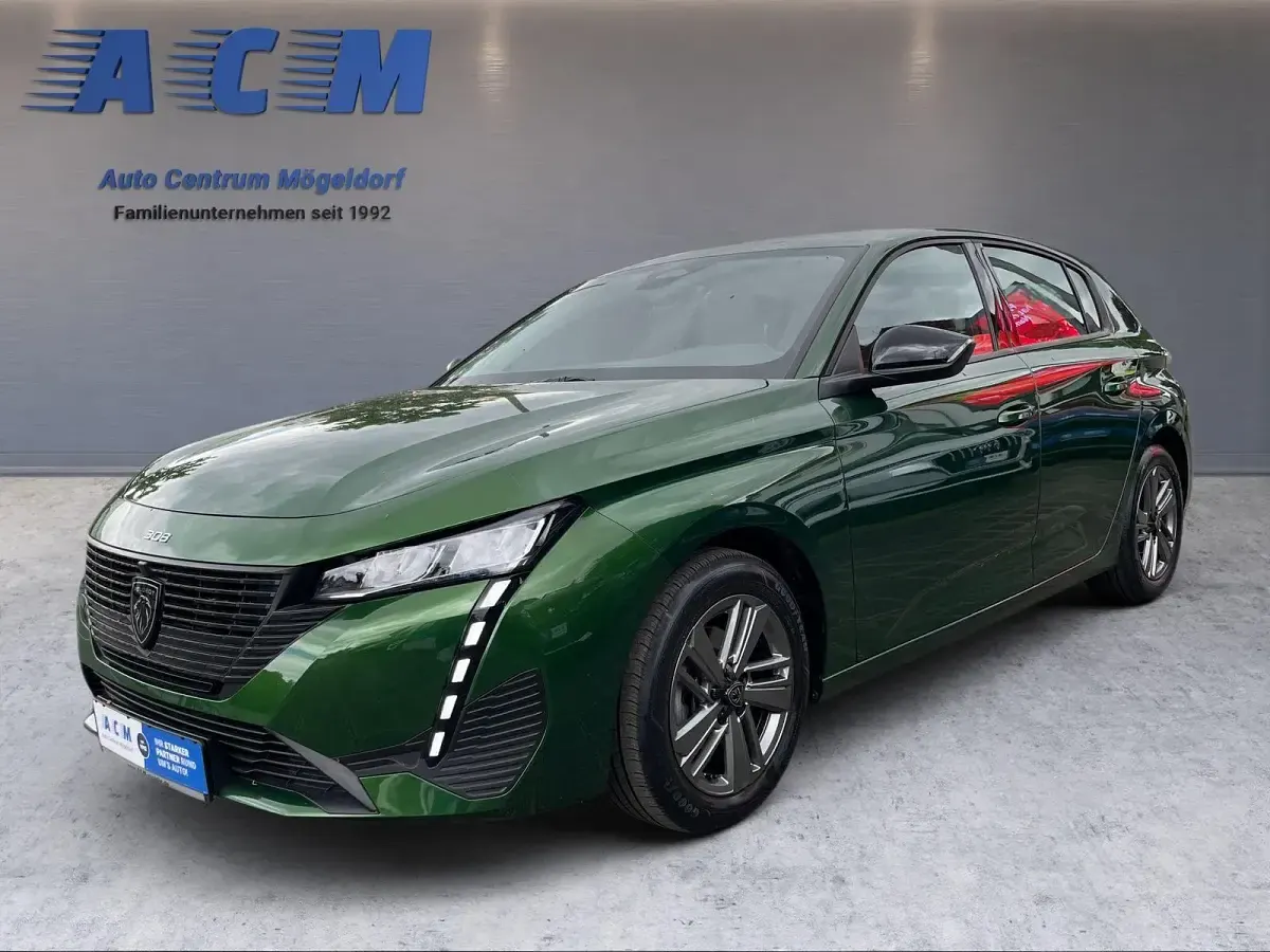 Gebraucht Peugeot 308 Active 131 PS (96 kW) 2023 Grün Limousine
