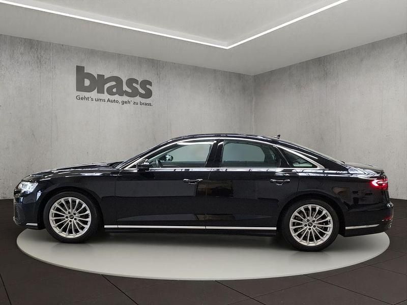 Gebraucht Audi A8 Ambiente 286 PS (210 kW) 2023 Mythosschwarz metallic Limousine