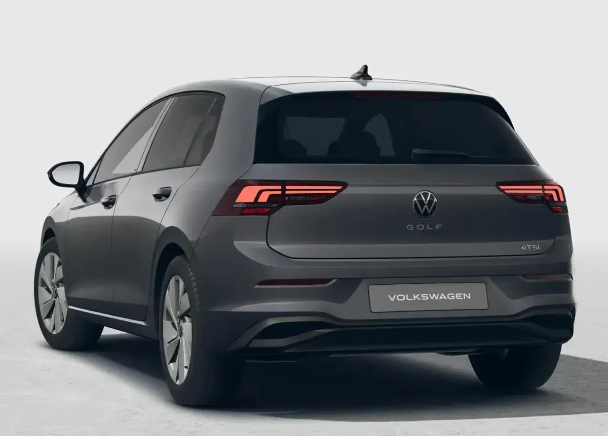 Neu VW Golf VIII 150 PS (110 kW) 2026 Delfingrau metallic Limousine
