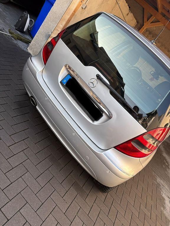 Gebraucht Mercedes 200 136 PS (100 kW) 2006 Silber Limousine