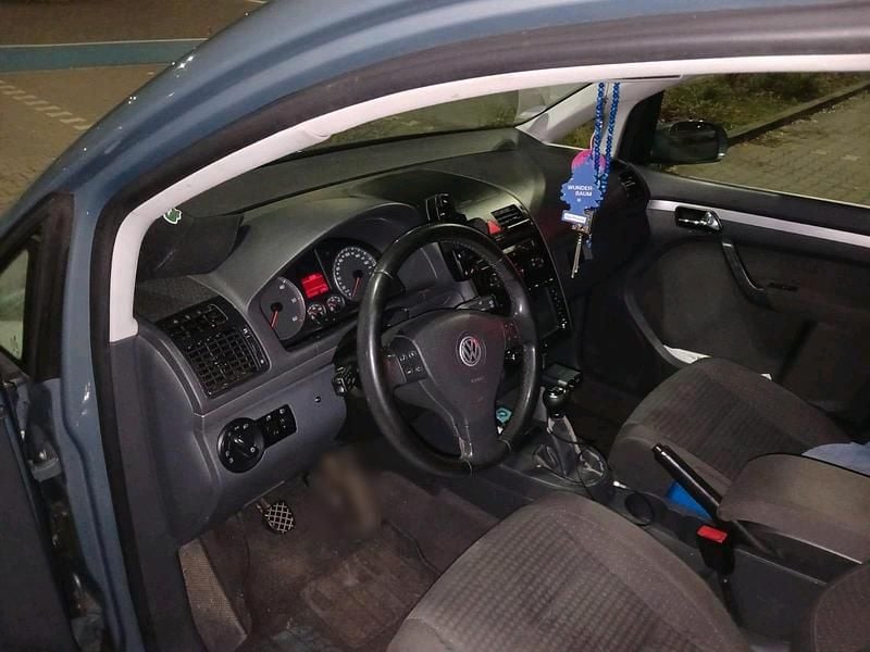 Gebraucht VW Touran 140 PS (102 kW) 2005 Andere farben Van / Kleinbus