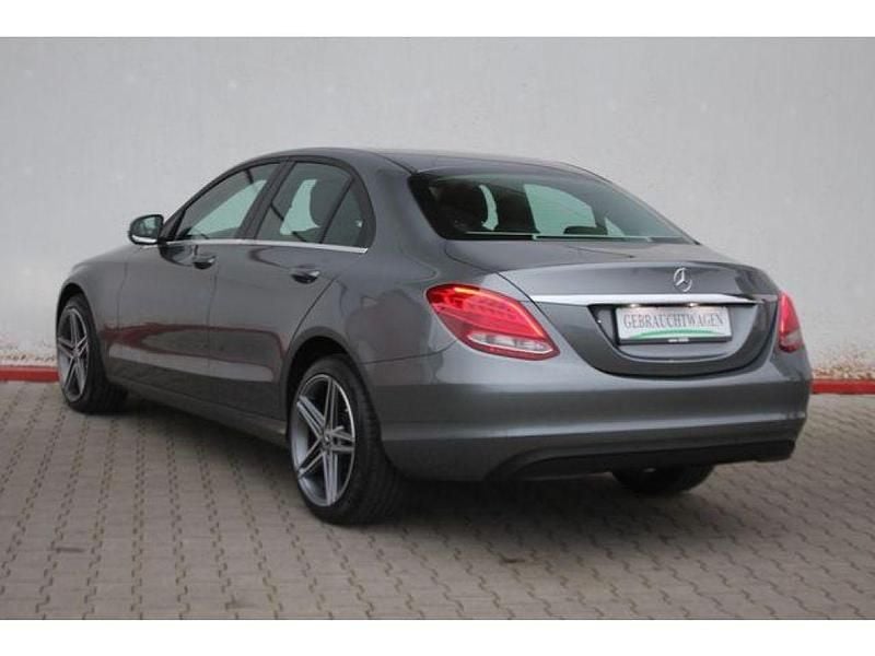 Gebraucht Mercedes C180 116 PS (85 kW) 2019 Selenitgrau  metalliclack 992u (metallic) Limousine