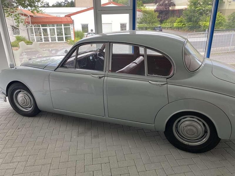 Gebraucht Daimler Mk. II 141 PS (103 kW) 1966 Silber Limousine