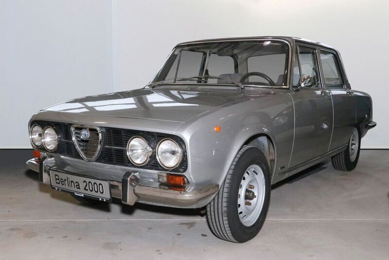 Silber Gebraucht 1971 Alfa Romeo 2000 Limousine | 22.900 € - Bild 1/4