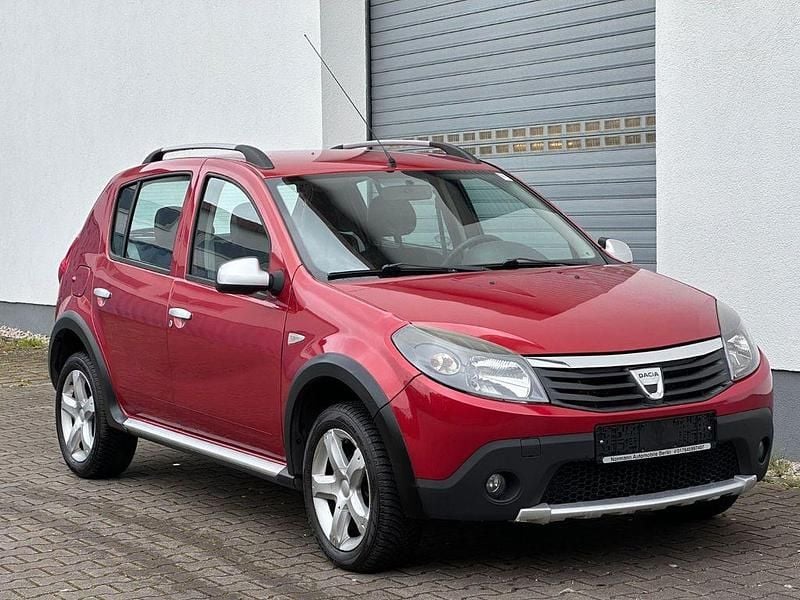 Rot Gebraucht 2012 Dacia Sandero Stepway Kleinwagen | 3.990 € (Guter Preis) - Bild 1/4
