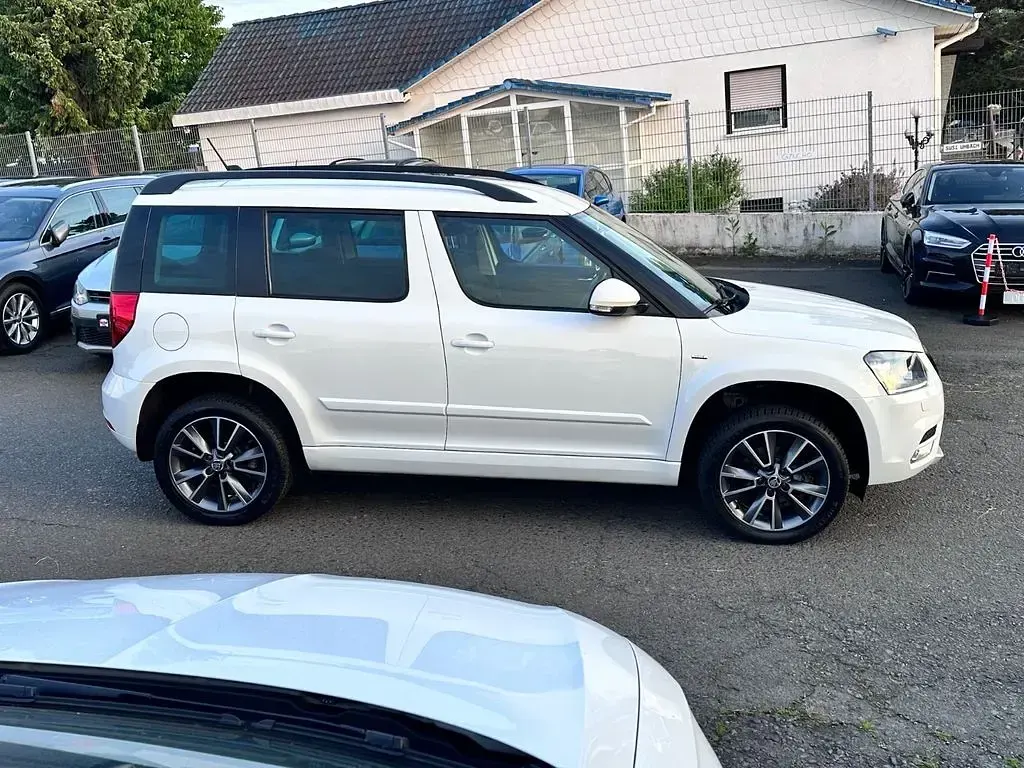 Gebraucht Skoda Yeti Drive 110 PS (80 kW) 2017 Weiß SUV