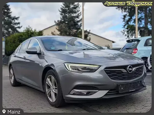 Gebraucht Peugeot 308 Active 131 PS (96 kW) 2023 Grün Limousine