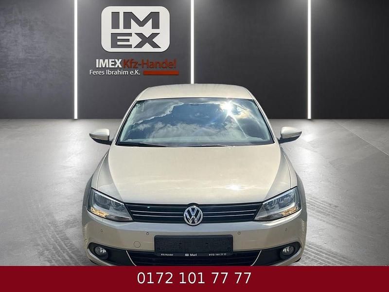 Gebraucht VW Jetta Highline 200 PS (147 kW) 2012 Silber Limousine
