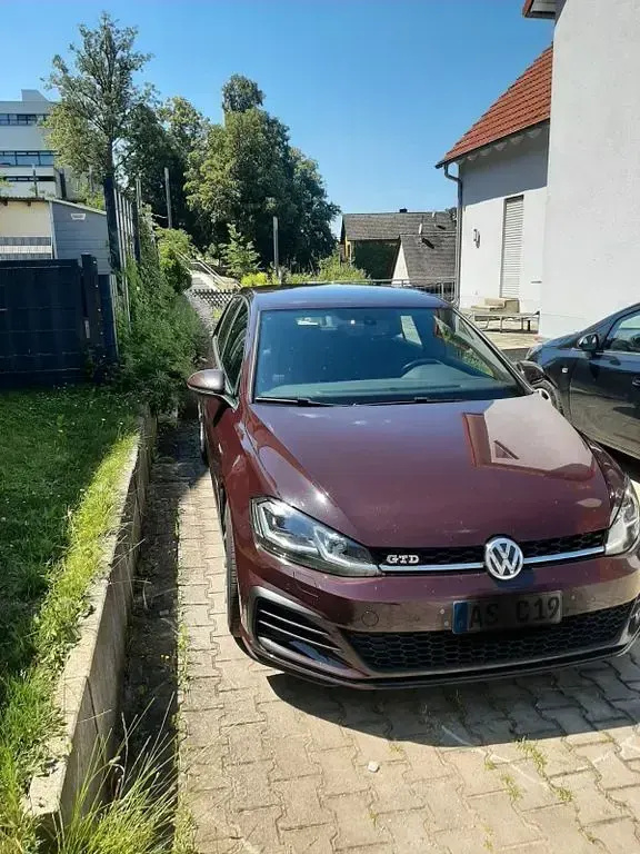 Gebraucht VW Golf VII GTD 184 PS (135 kW) 2017 Violet Limousine