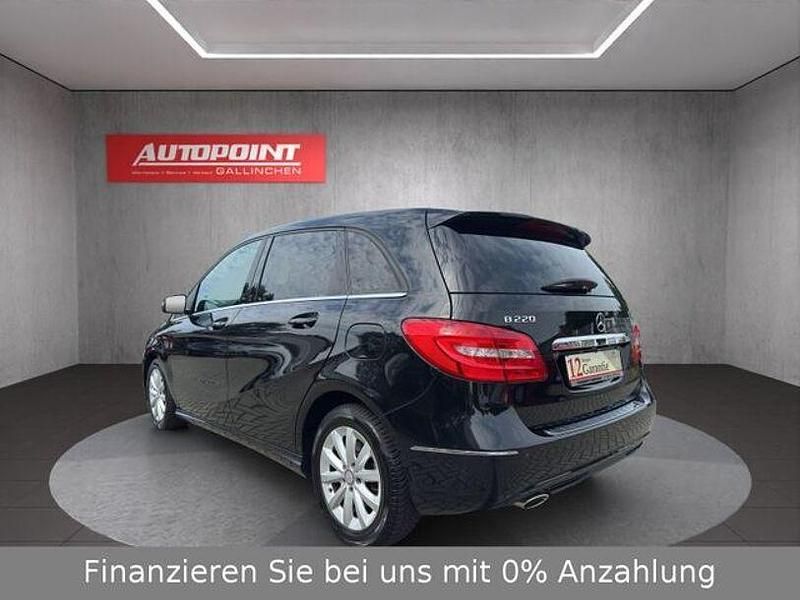 Gebraucht Mercedes B220 170 PS (125 kW) 2014 Schwarz Van / Kleinbus