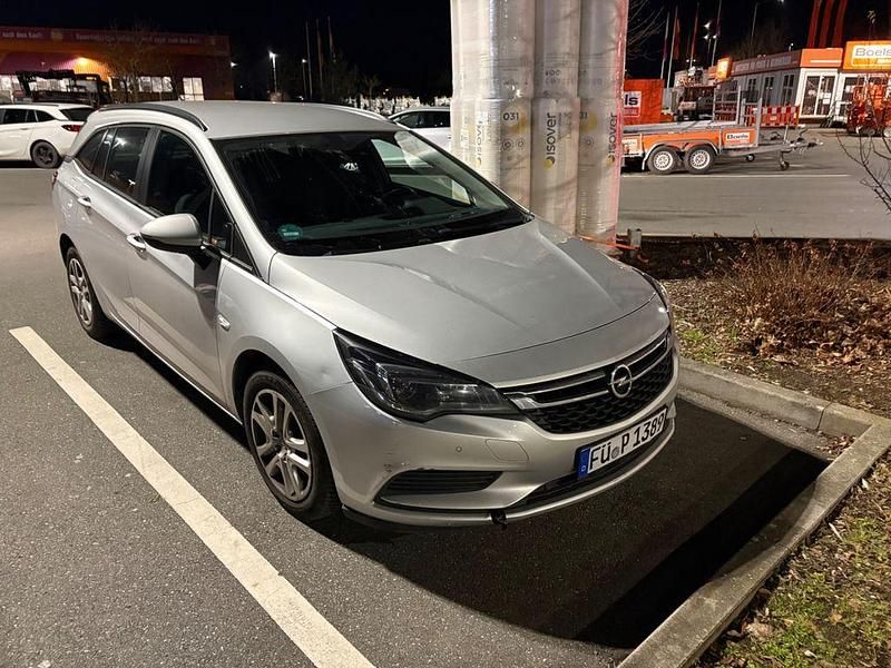 Silber Gebraucht 2017 Opel Astra Active Kombi | 4.900 € (Guter Preis) - Bild 1/4