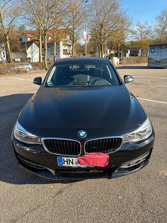 Gebraucht BMW 320 Gran Turismo 184 PS (135 kW) 2013 Schwarz Limousine