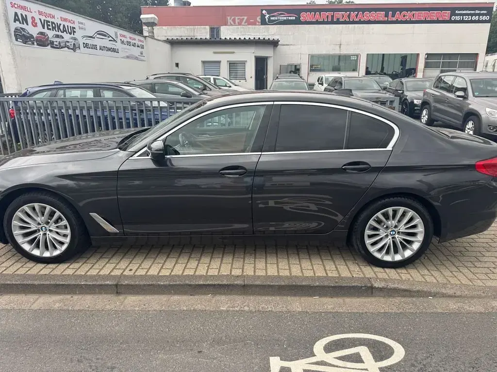 Gebraucht BMW 530 Luxury Line 252 PS (185 kW) 2018 Grau Limousine