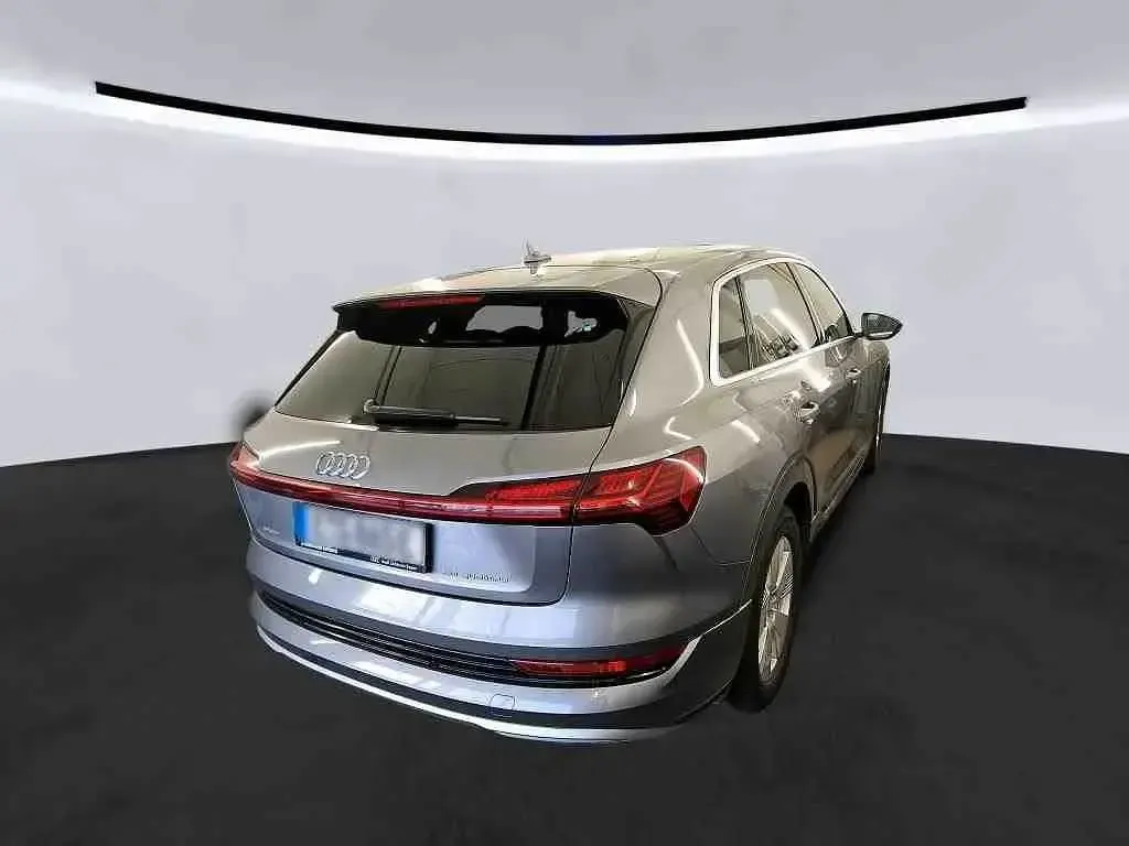 Second-hand Audi e-tron Advanced 230 kW (313 CP) 2023 Gri SUV