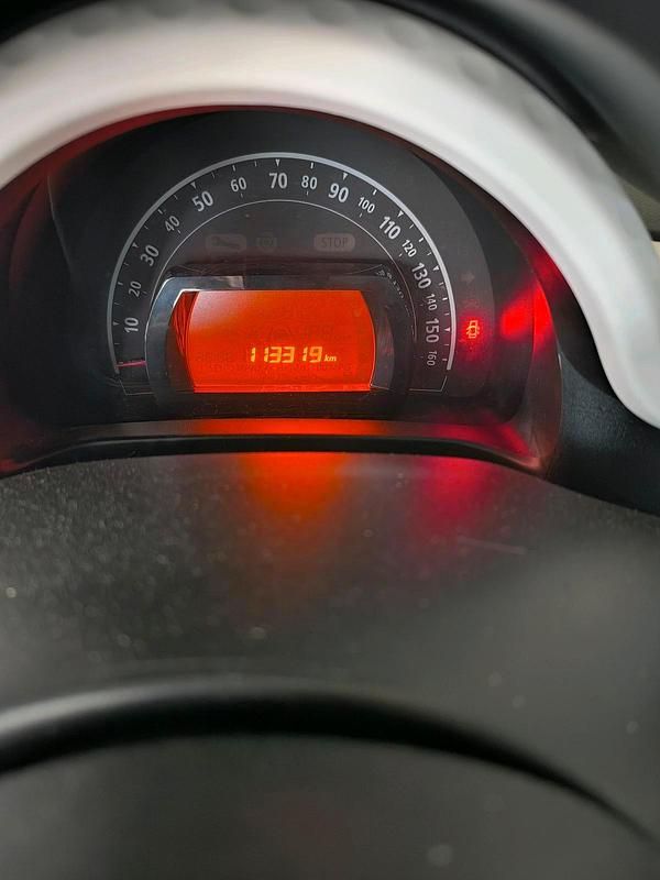 Gebraucht Renault Twingo 58 PS (42 kW) 2015 Schwarz Kleinwagen