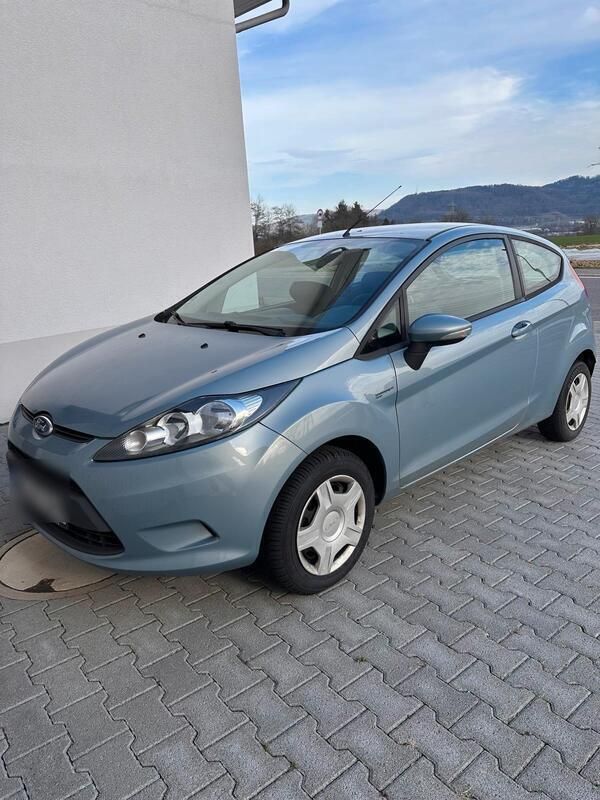 Grau Gebraucht 2008 Ford Fiesta Kleinwagen | 2.950 € - Bild 1/4
