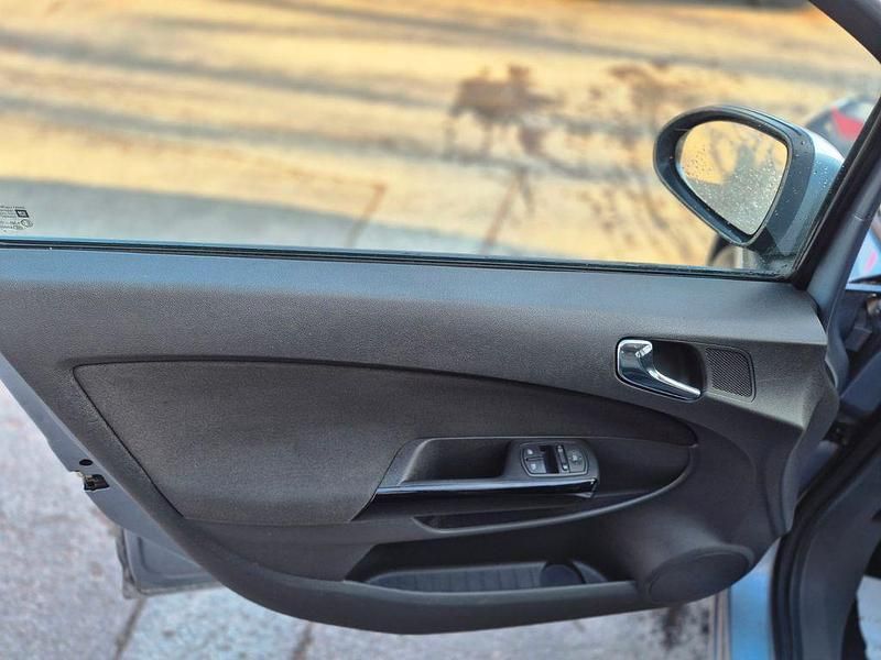 Gebraucht Opel Corsa Edition 80 PS (58 kW) 2007 Silber Kleinwagen