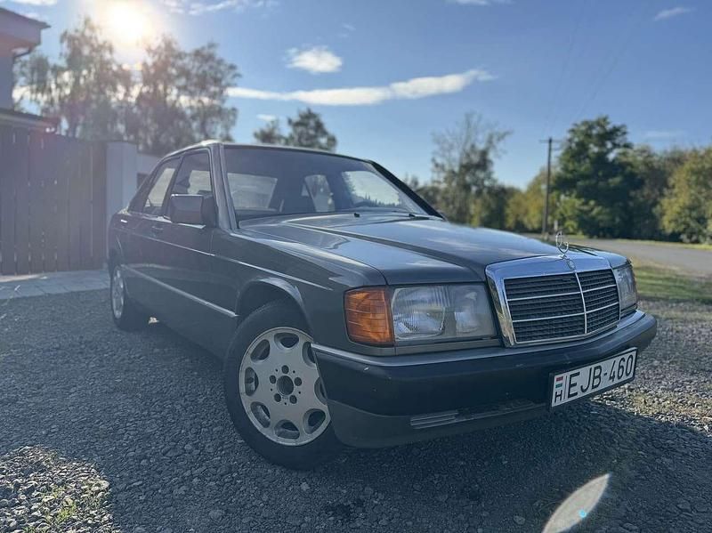 Gebraucht Mercedes 190 122 PS (89 kW) 1991 Limousine