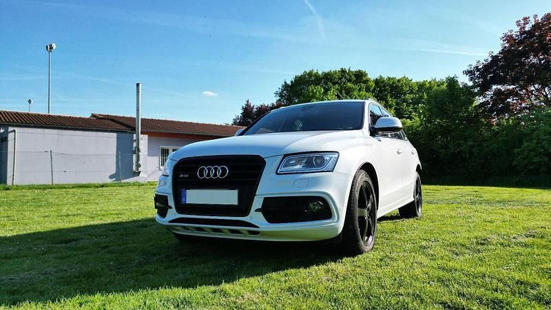 Weiß Gebraucht 2016 Audi SQ5 Competition SUV | 21.700 € (Fairer Preis) - Bild 1/4