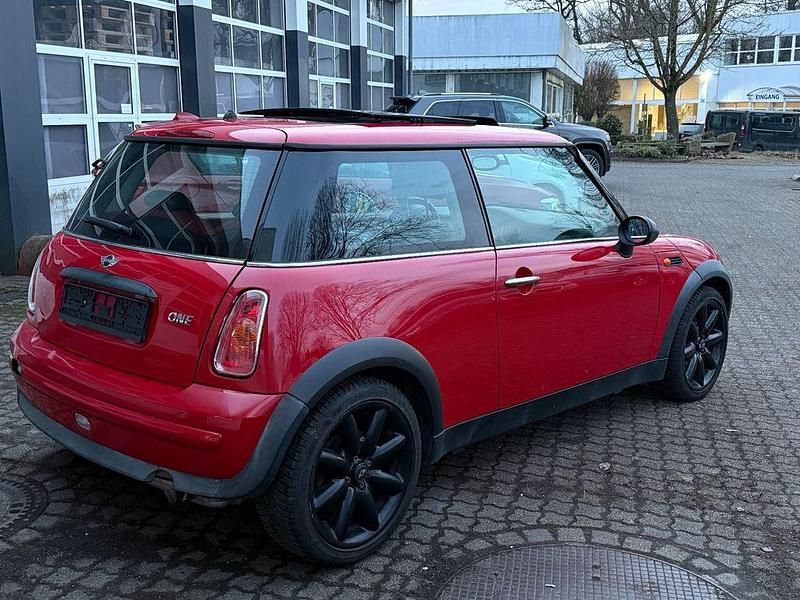 Gebraucht Mini ONE 90 PS (66 kW) 2002 Rot Kleinwagen