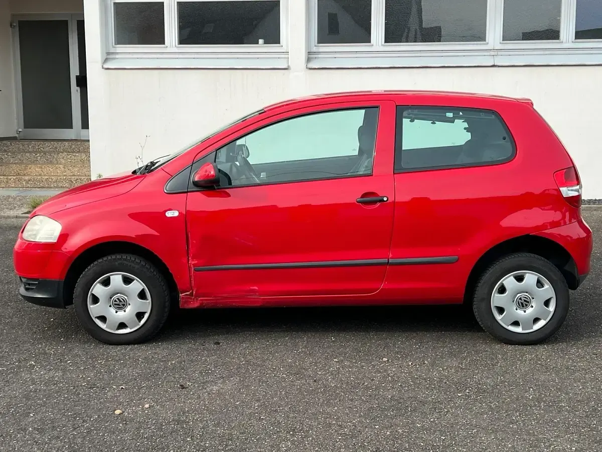 Gebraucht VW Fox 54 PS (39 kW) 2006 Rot Kleinwagen