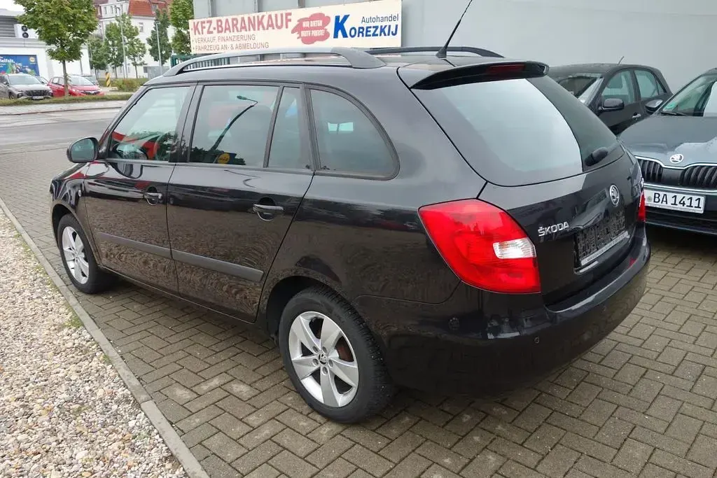 Gebraucht Skoda Fabia Fresh 69 PS (50 kW) 2014 Schwarz Kombi