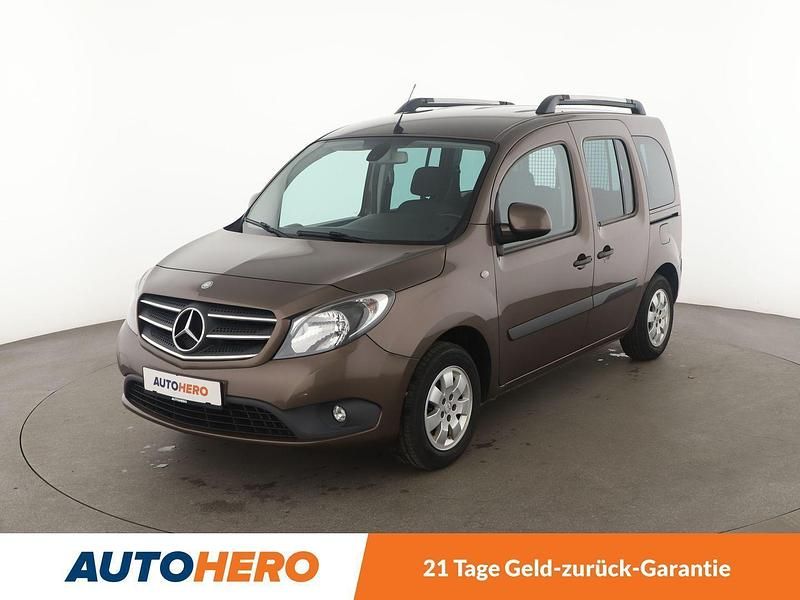 Braun Gebraucht 2019 Mercedes Citan 112 Edition Kombi | 17.290 € (Superpreis) - Bild 1/3