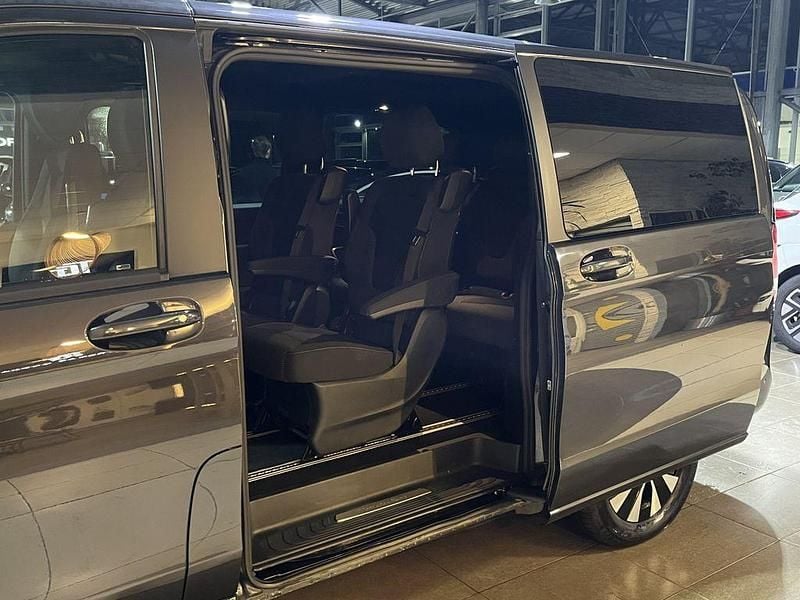 Gebraucht Mercedes EQV300 150 kW (204 PS) 2022 Grau Limousine