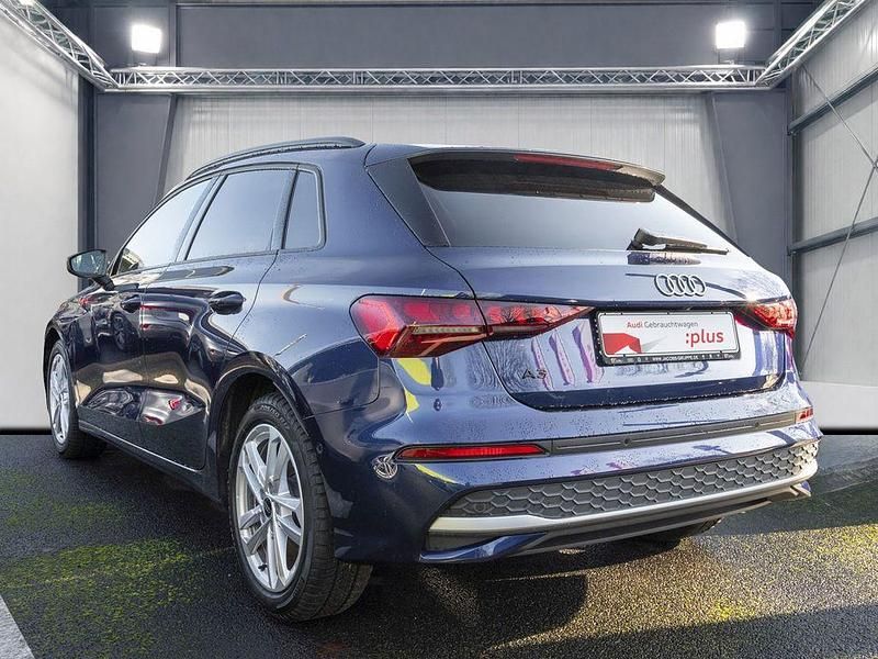 Gebraucht Audi A3 Ambiente 150 PS (110 kW) 2025 Navarrablau metallic Limousine