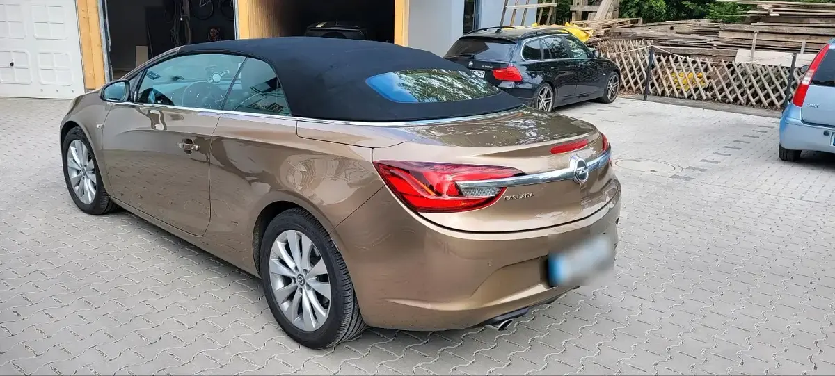 Gebraucht Opel Cascada 140 PS (102 kW) 2013 Gold Cabrio