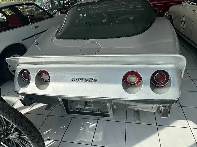 Second-hand Corvette C3 204 CP (150 kW) 1978 Argintiu